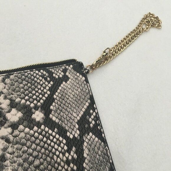 Aldo Snake Print Wristlet With Gold Hardware & Wrist Chain - Picture 8 of 11